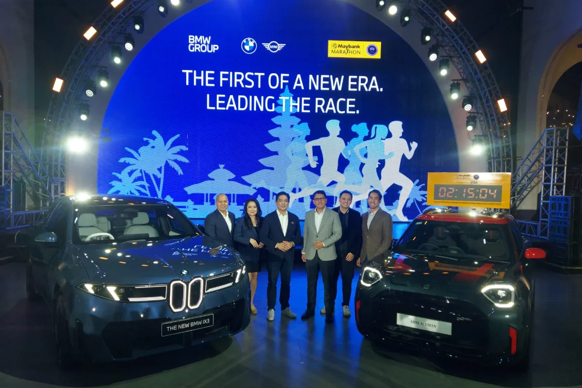 Keren! BMW iX3 dan MINI Aceman Jadi 'Mobil Pengawal' Maybank Marathon 2026 di Bali