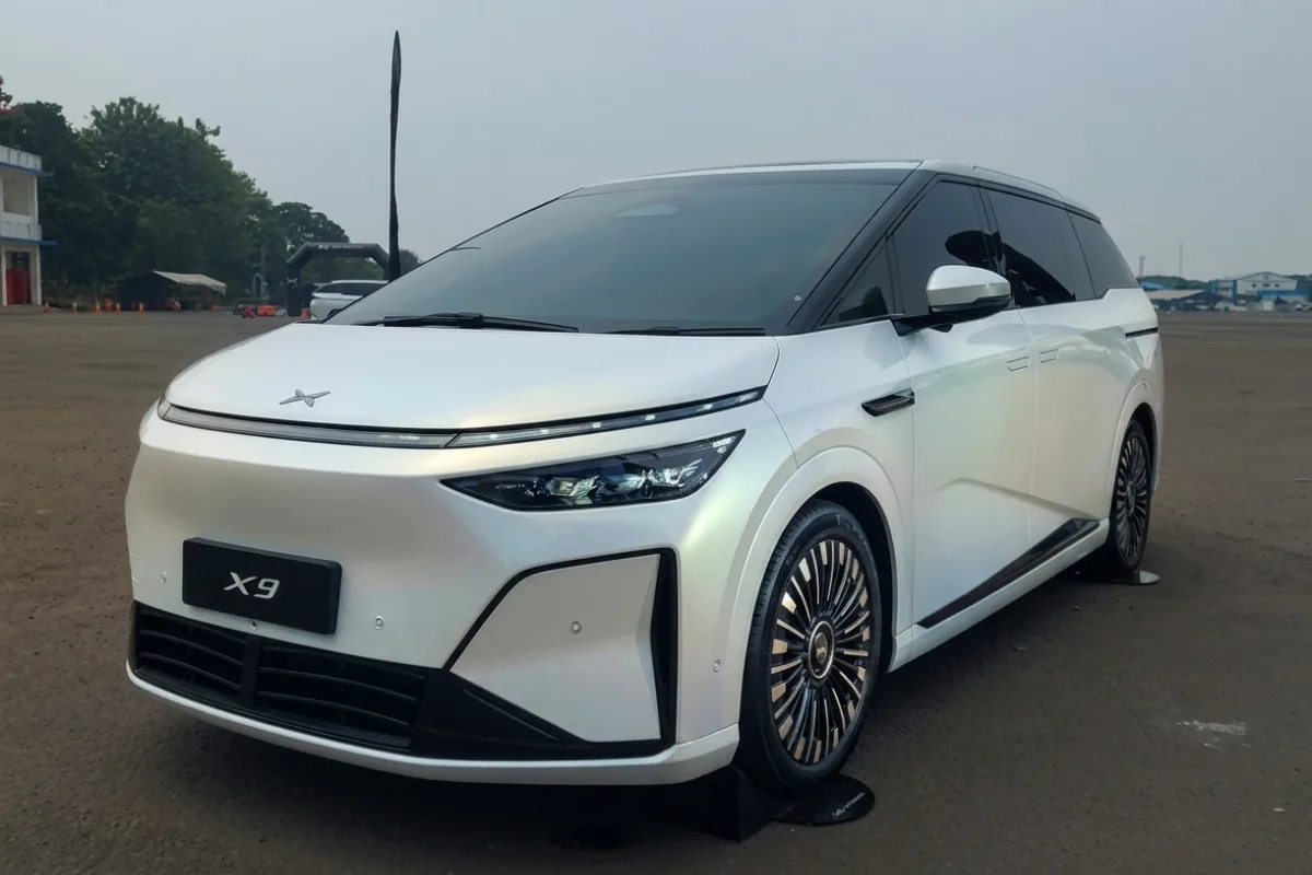 Jajal XPENG New X9: MPV Listrik Mewah Lincah & Ngecas 12 Menit!