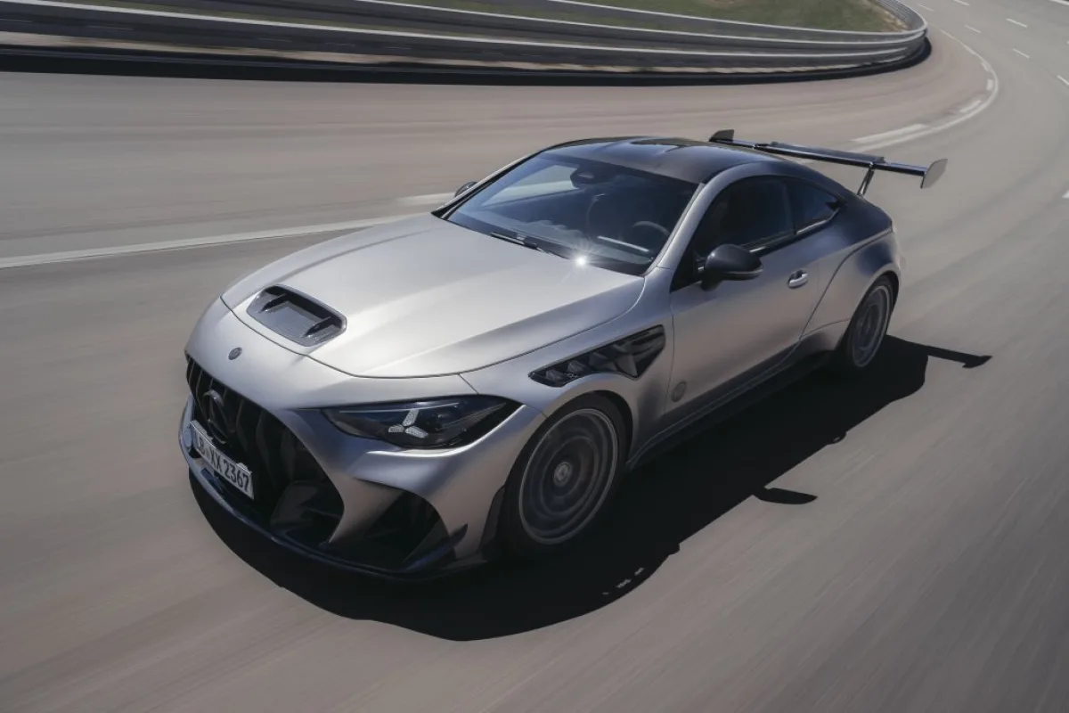 Mercedes-AMG CLE 646: Coupe V8 Super Langka!