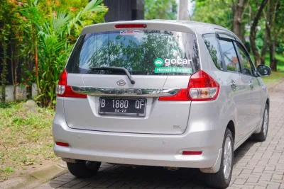 5 Mobil Terbaik untuk Taksi Online 2026, Irit dan Cuan!