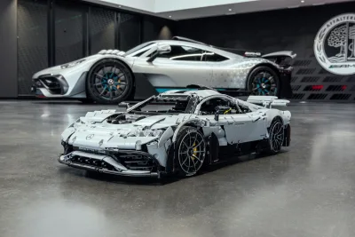 Detail Keren Replika Mercedes-AMG ONE 1:8