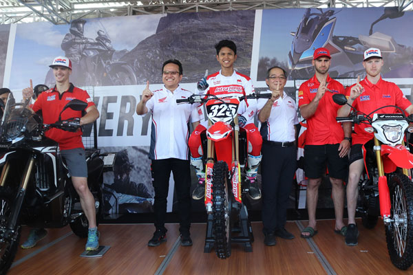 Tim Motocross Astra Honda Racing Team Siap Berlaga di MXGP