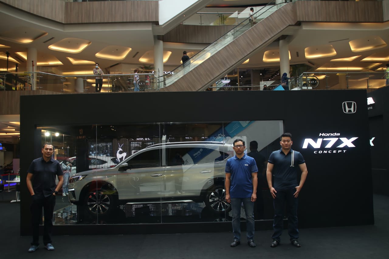 Mobil Konsep Honda N7X Sambangi Kota Bandung