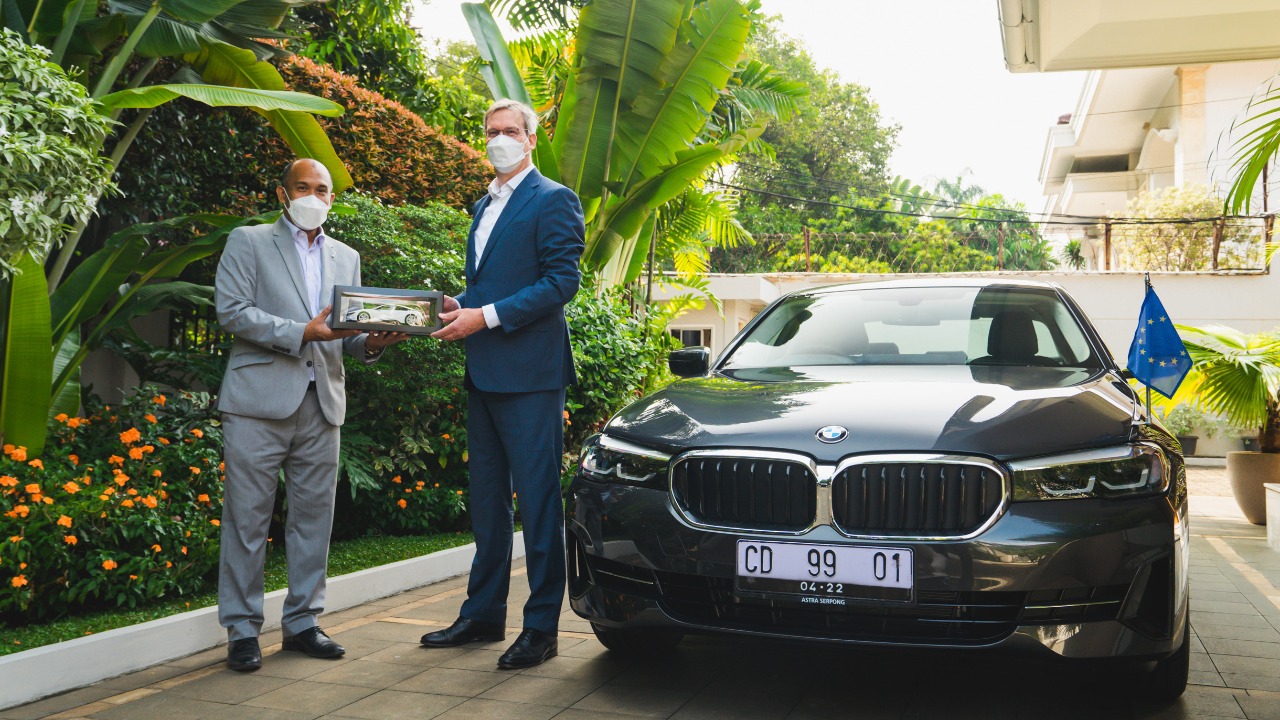 Delegasi Uni Eropa di Indonesia Andalkan BMW 530e iPerformance