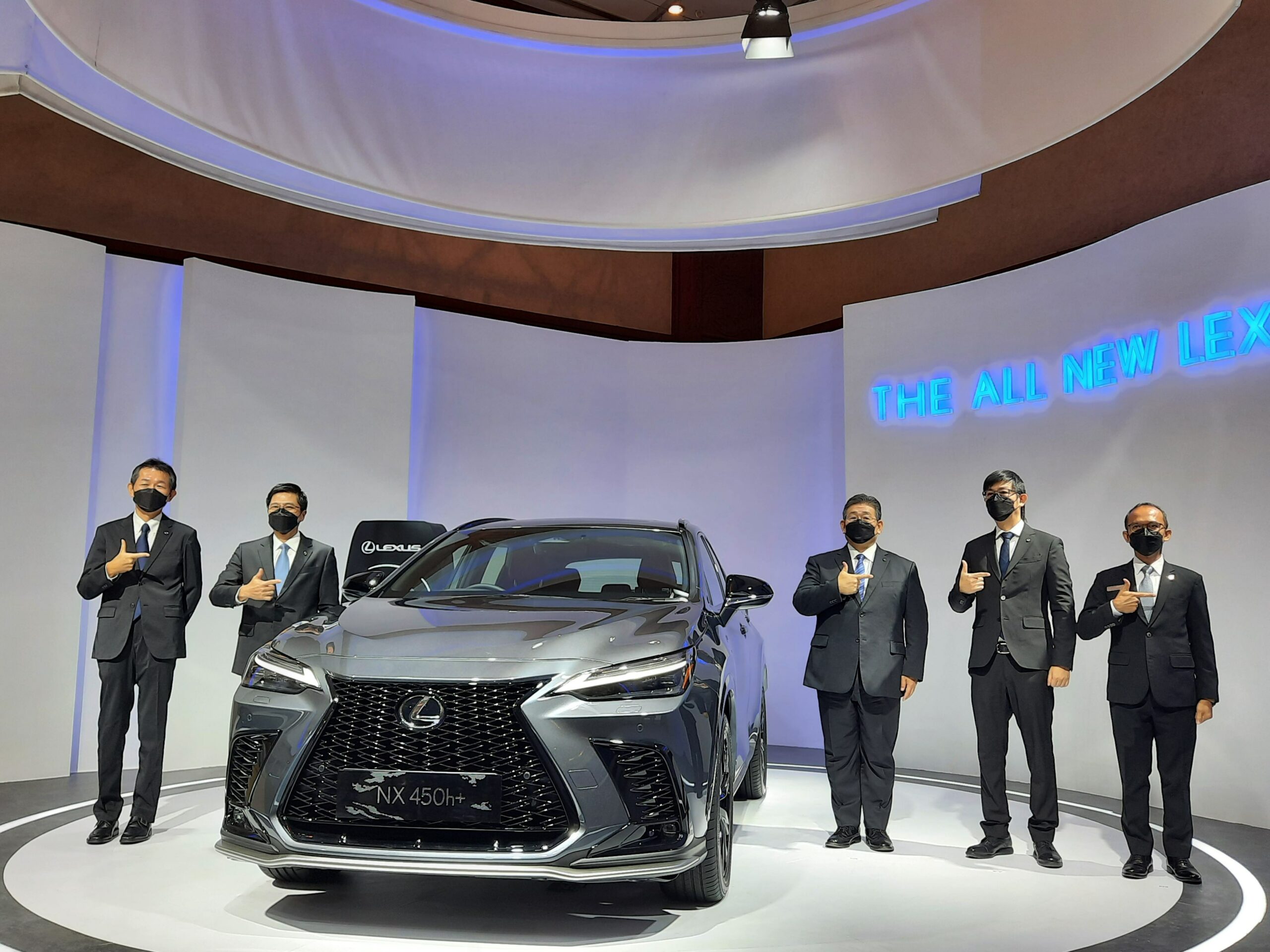 Lexus Perkenalkan Teknologi Terbaru Plug-in Hybrid Electric Lewat NX