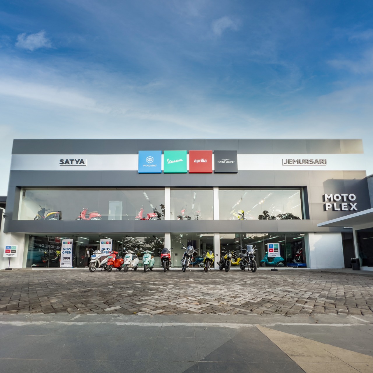 Piaggio Indonesia Buka Dealer Premium Motoplex Kedua di Surabaya
