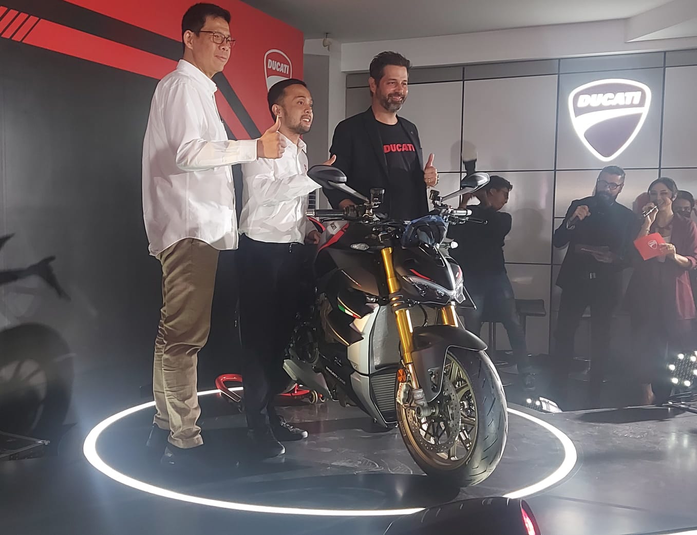 Ducati Buka Dealer 3S Baru Sekaligus Launching Dua Motor