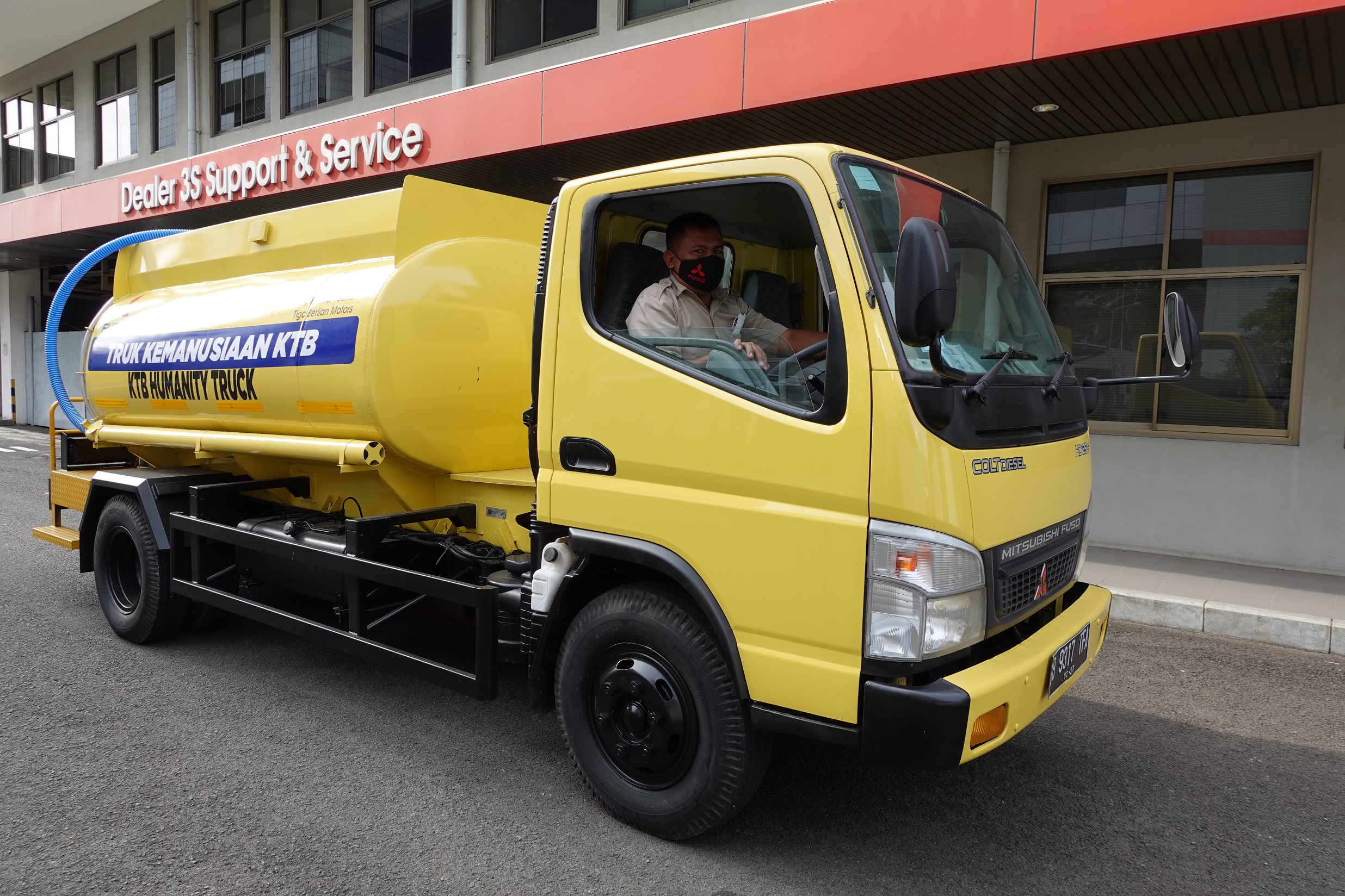 KTB Kirimkan Satu Unit Humanity Truck untuk Bantu Gempa Cianjur