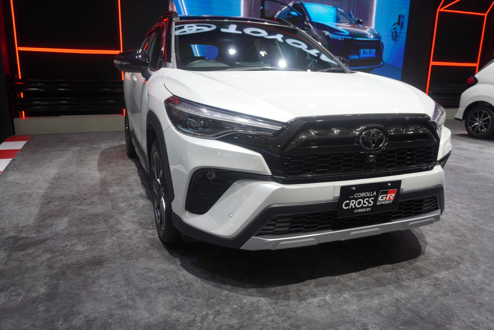 Toyota Hadirkan Corolla Cross GR Sport di IIMS 2023